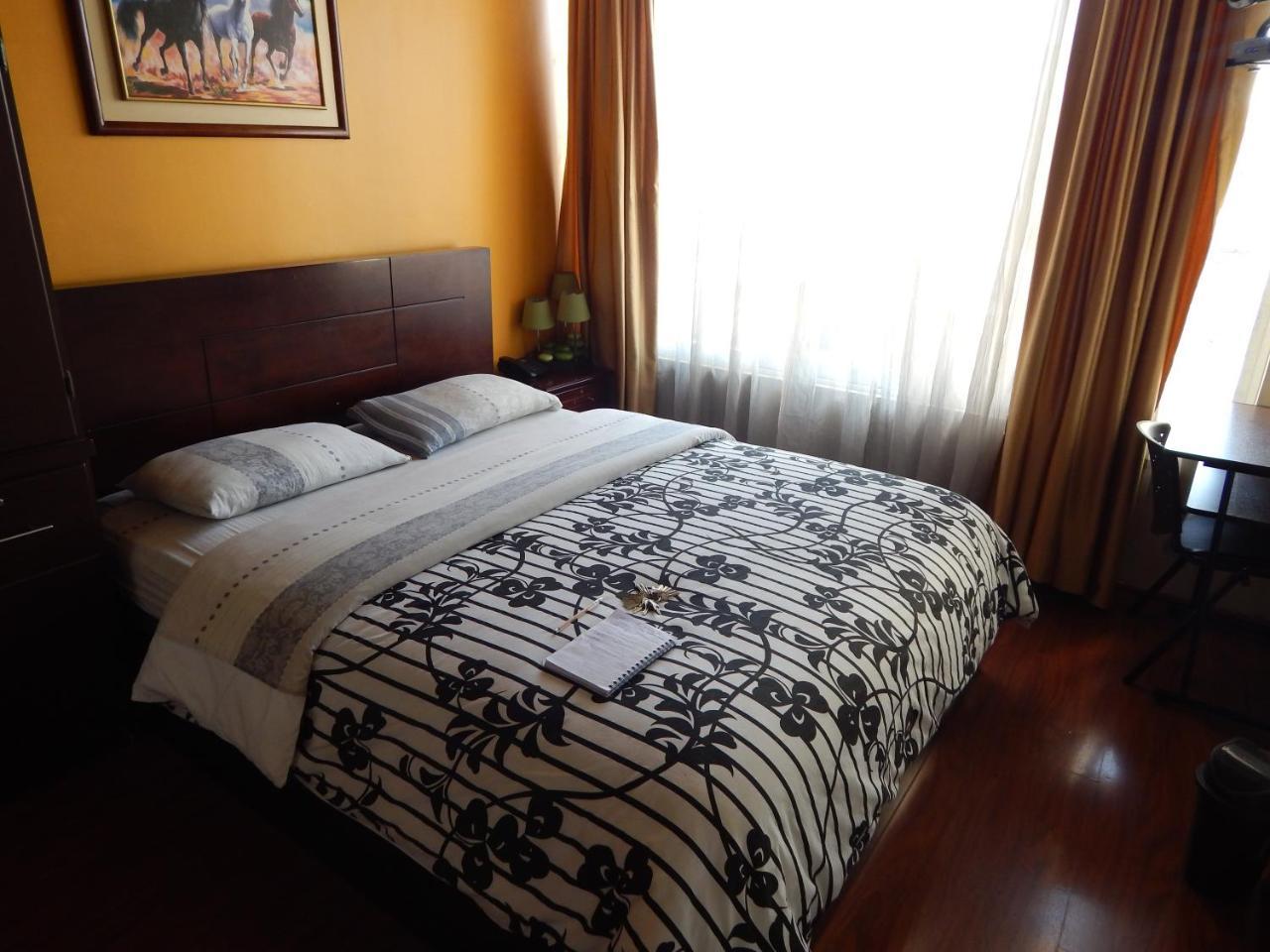 Hostal El Roble Quito Eksteriør bilde