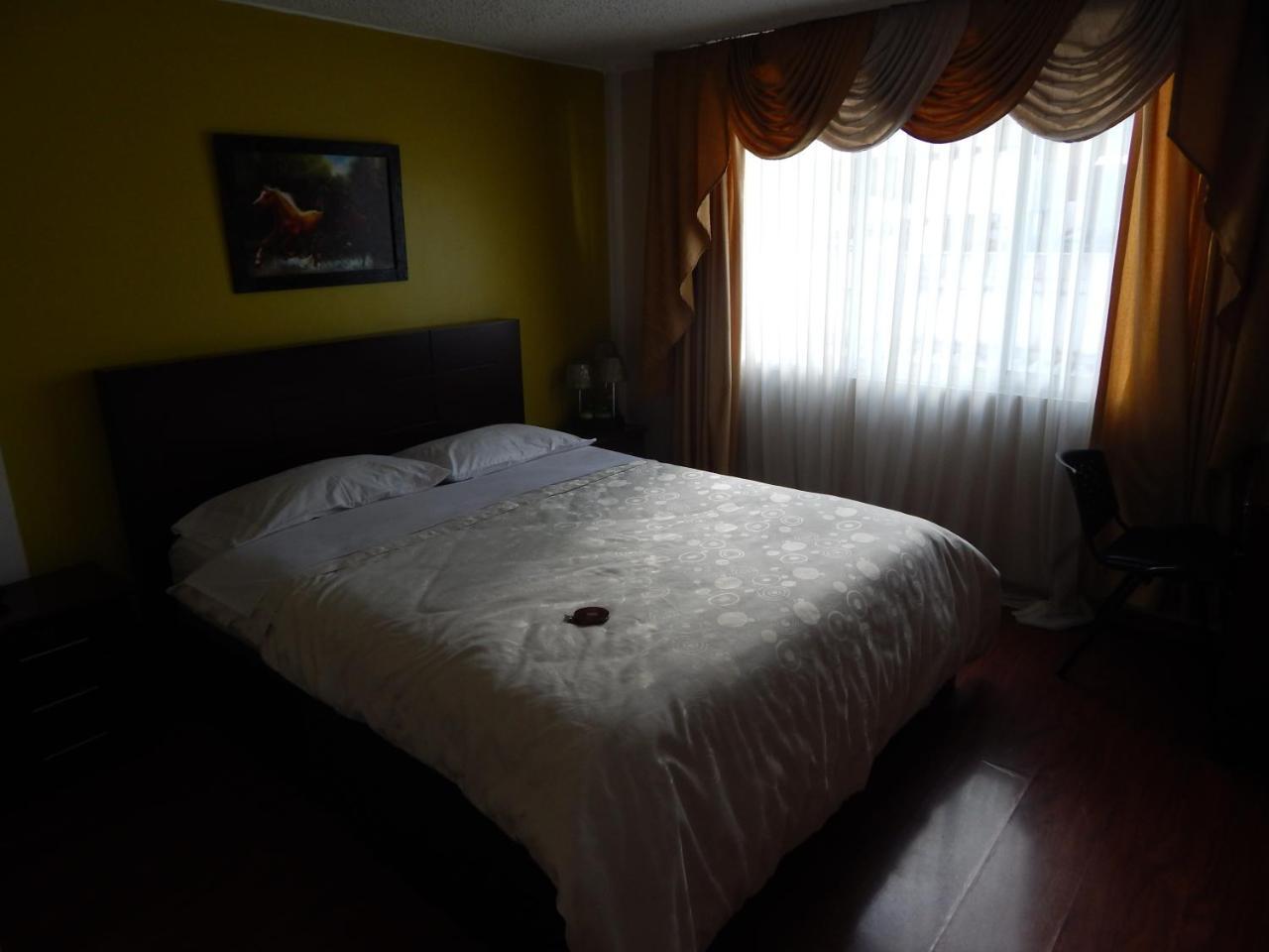 Hostal El Roble Quito Eksteriør bilde